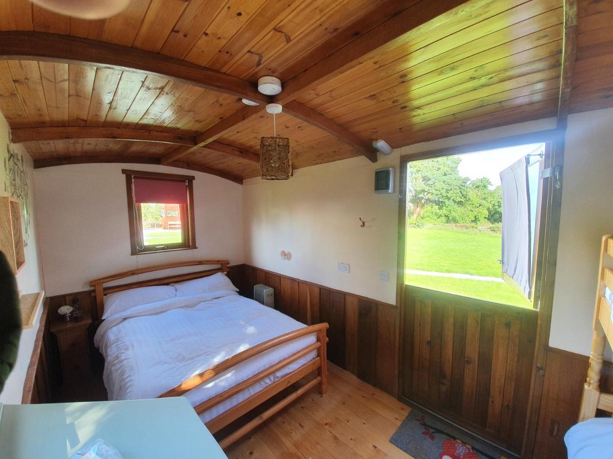 Glasson Glamping Farm Athlone Exteriör bild